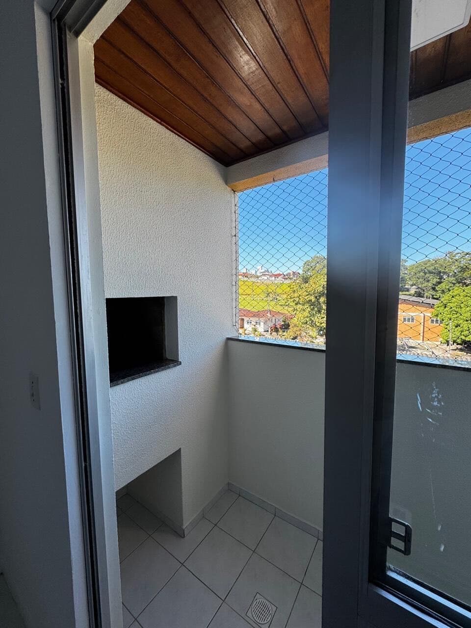 Lindo apartamento 01 dormitórios na Serraria, em São José/SC !