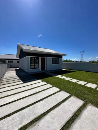 OPORTUNIDADE ESPECIAL - CASA SOZINHA NO TERRENO