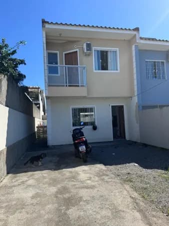 Sobrado à venda em Forquilhas SJ.