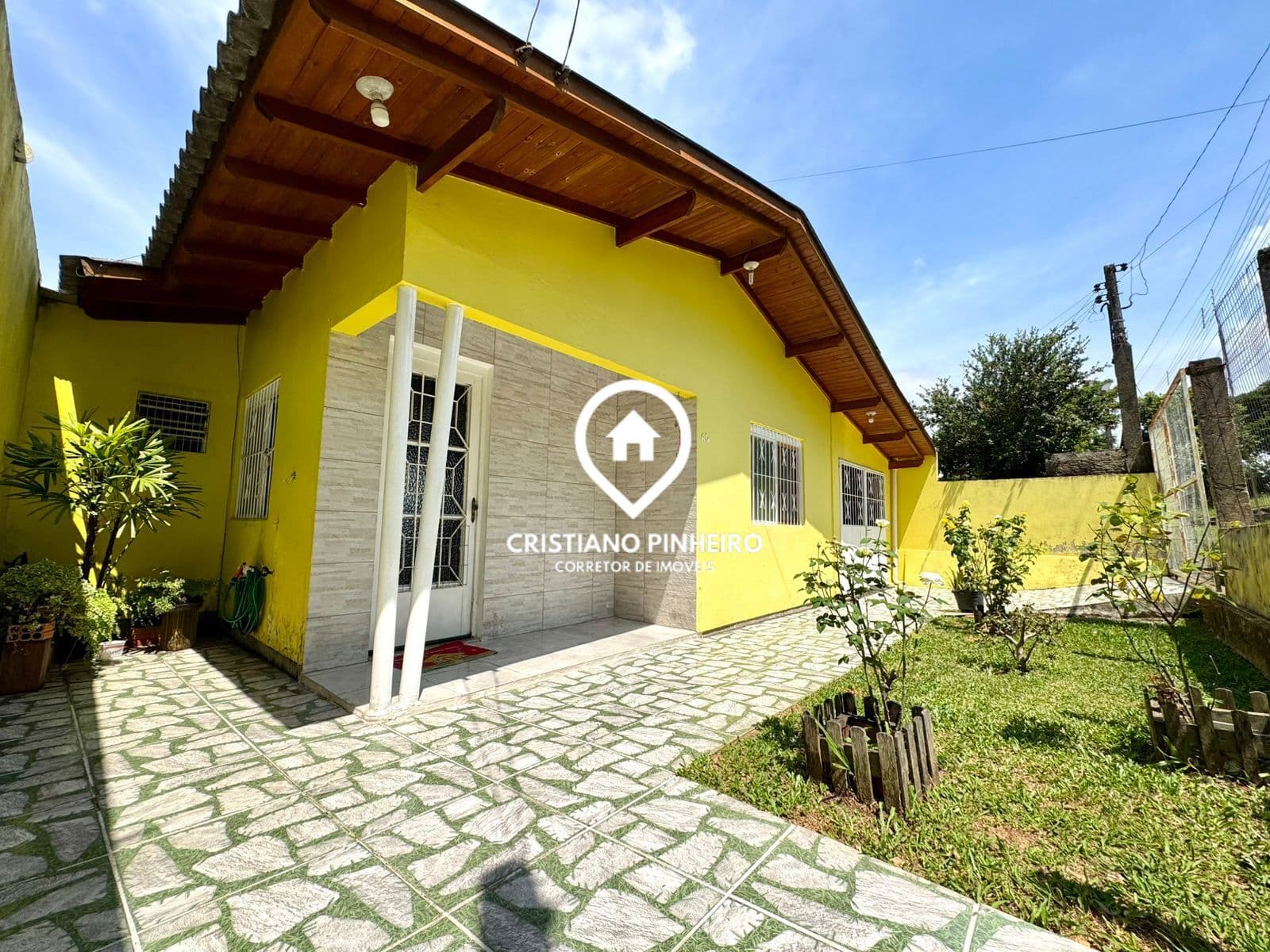 Casa com 2 dormitórios à venda no bairro Barnabé em Gravataí/RS