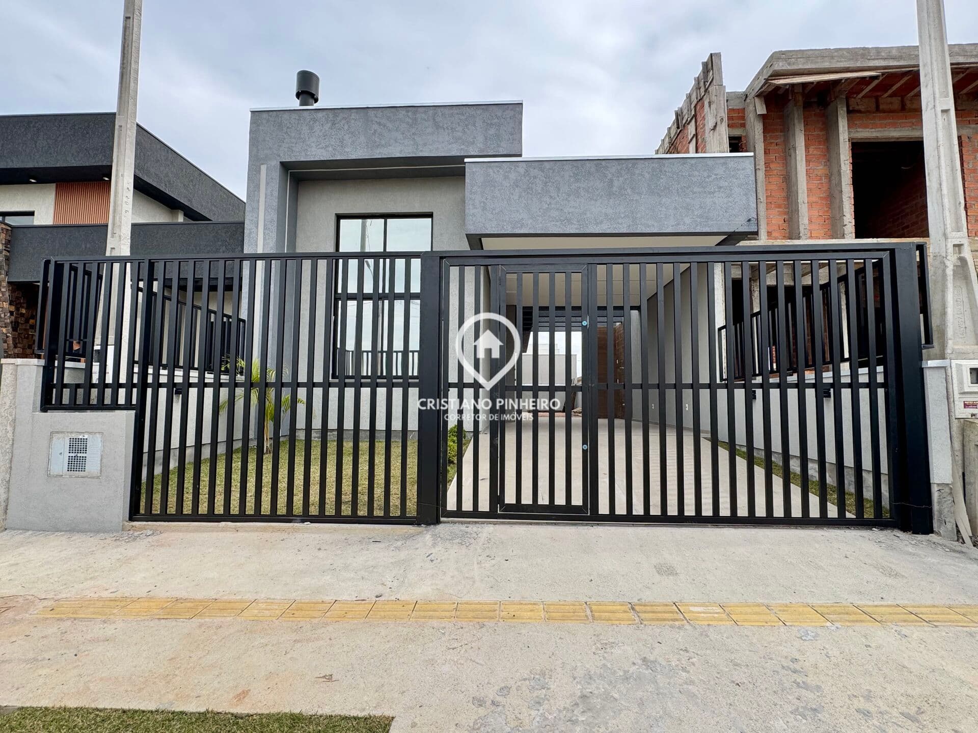 Casa com 3 dormitórios sendo 1 suíte à venda no bairro Morada do Vale II em Gravataí/RS
