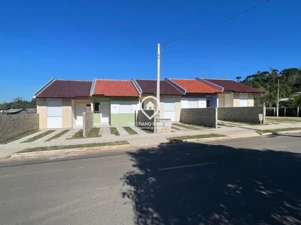 Casa com 2 dormitórios à venda no bairro Parque Itacolomi em Gravataí/RS