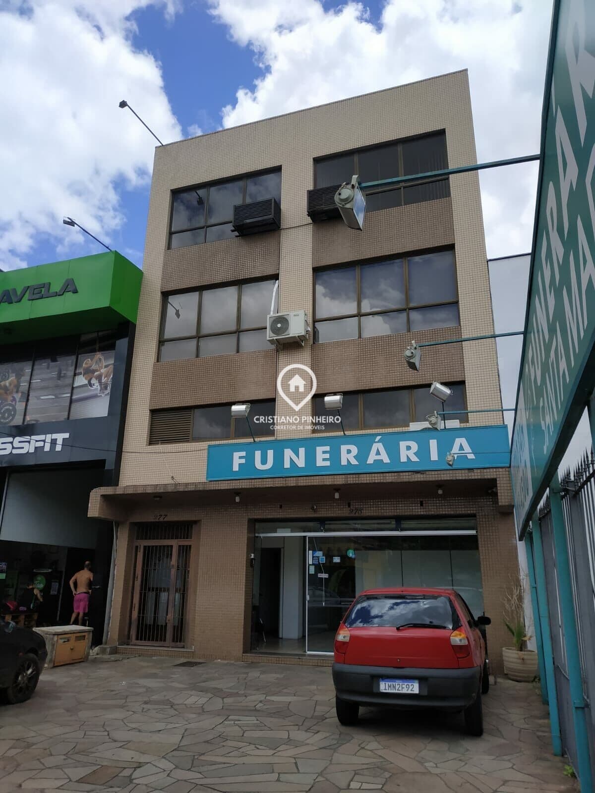 Sala comercial à venda no bairro Medianeira em Porto Alegre/RS