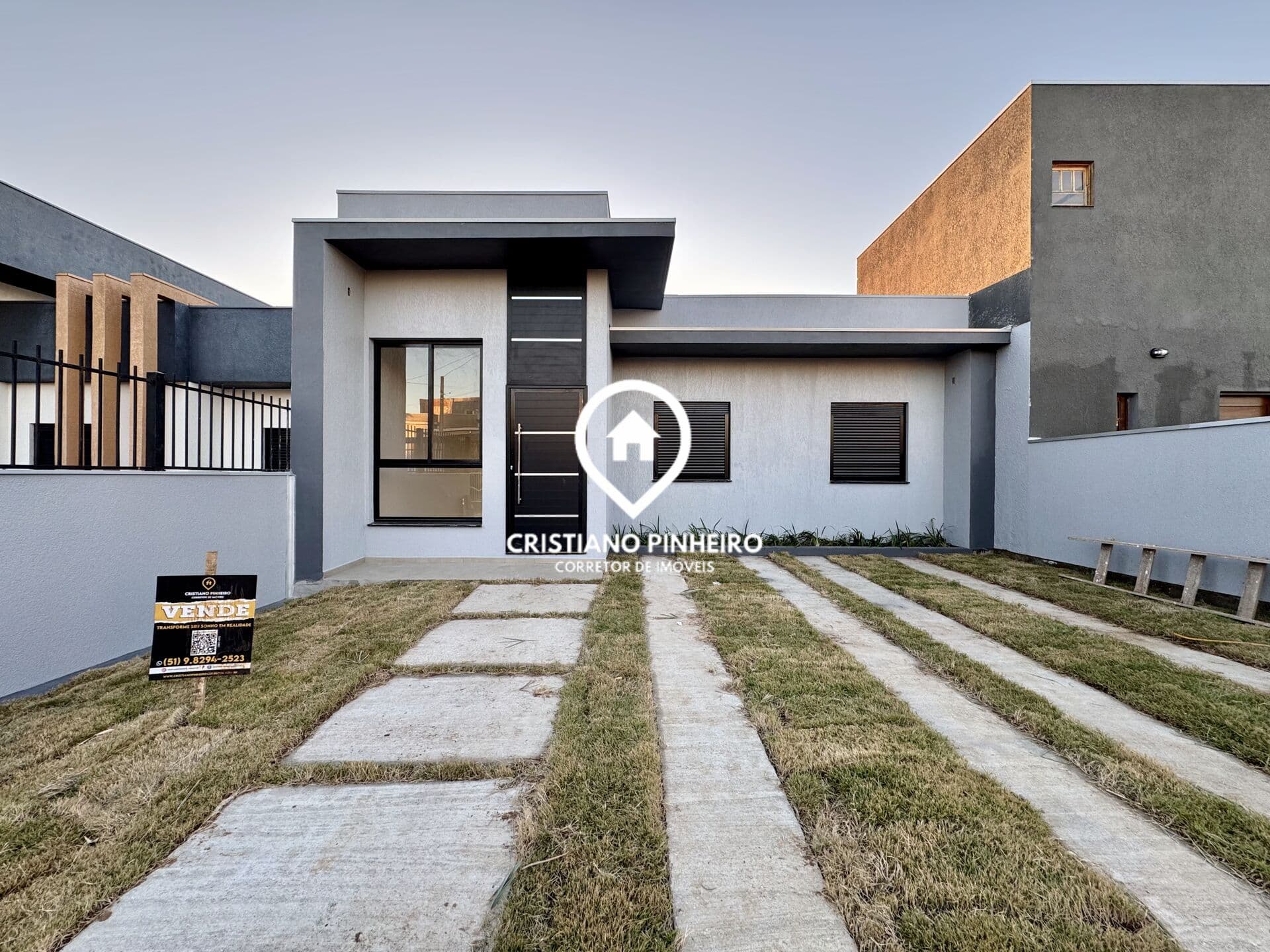 Casa com 3 dormitórios sendo 1 suíte à venda no Villagio Palermo em Gravataí/RS