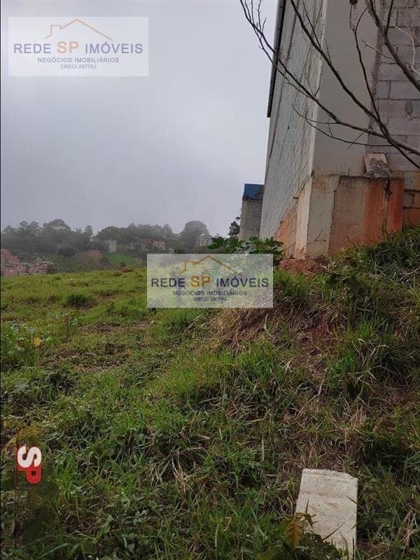 Terreno à venda na Rua Colina de São Marcos - região de Cidade Tiradentes