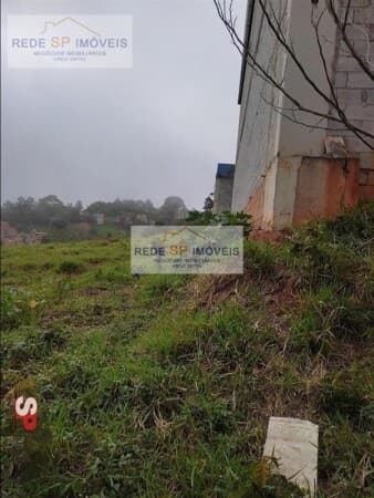 Terreno à venda na Rua Colina de São Marcos - região de Cidade Tiradentes