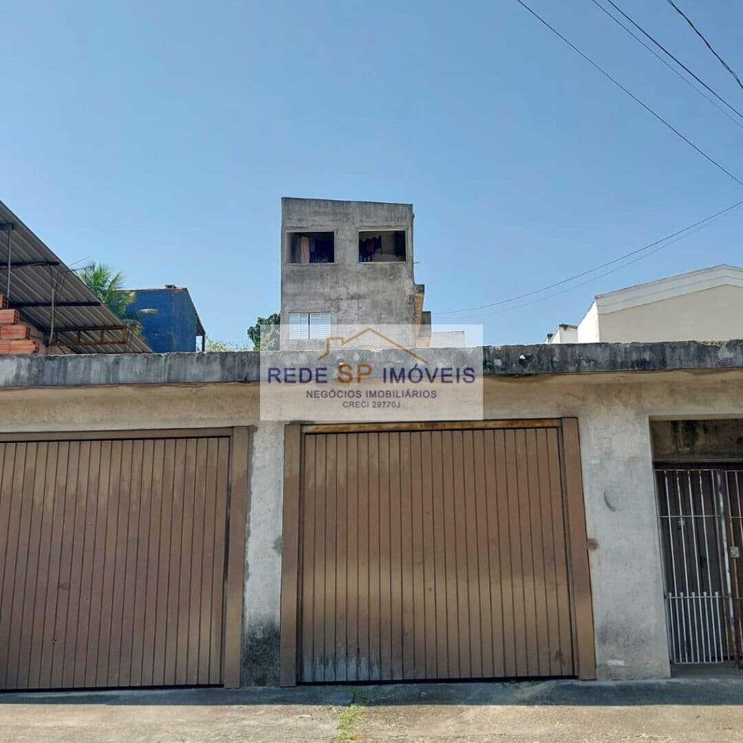 CASA À VENDA - VILA CARMOSINA