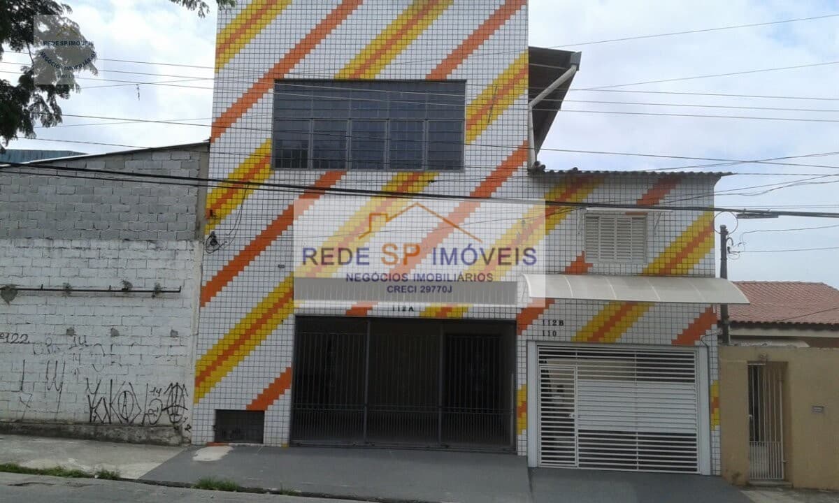Galpão/ Salão Comercial à Venda na Cidade Líder