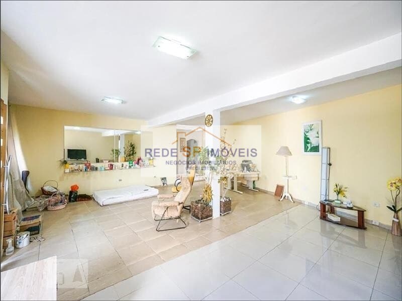 Casa Assobradada para locação comercial na região de Vila Carrão