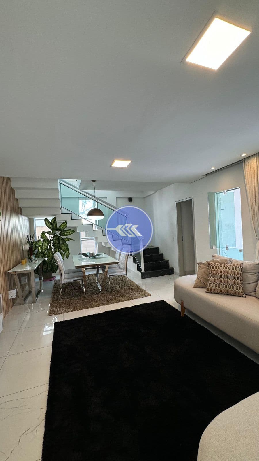 Belíssima casa com 5 quartos no Jardins Ibiza - Eusébio