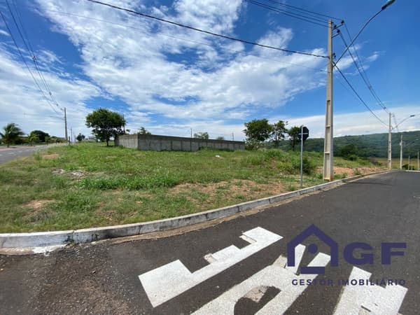 LOTE NO SETOR LAGO SUL