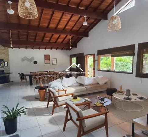 Casa no Clube de Campo Valinhos.
