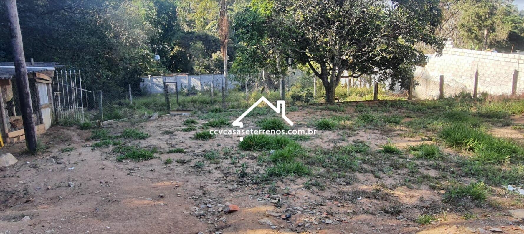 Terreno com construção