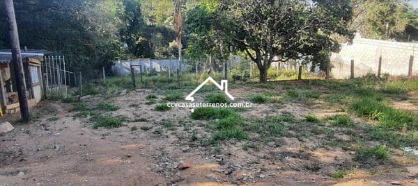 Terreno com construção