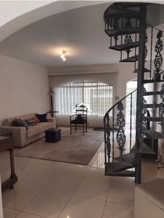 Casa Próxima ao Metro Santa Cruz - Vila Mariana - S.P