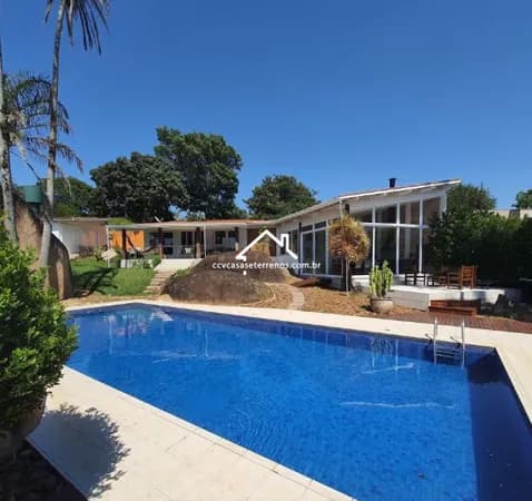 Casa no Clube de Campo Valinhos.