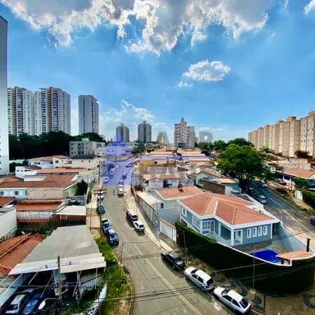 Apartamento com 2 Quartos e 2 banheiros à Venda, 76 m² por R$ 330.000
