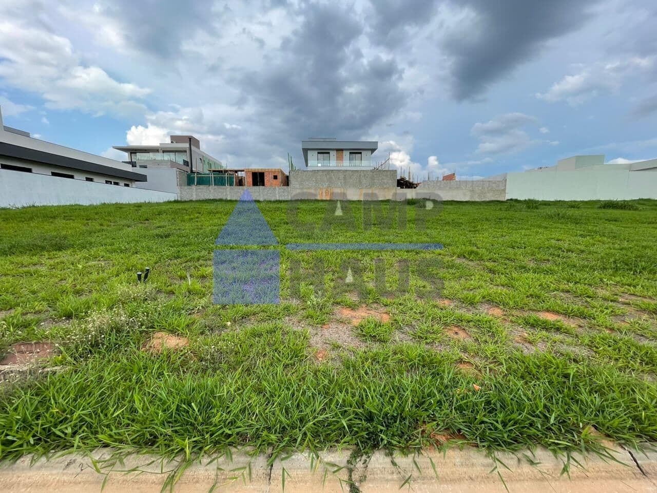 Terreno em Condomínio Loteamento Residencial Arborais - 435,99m² Plano - Campinas/SP