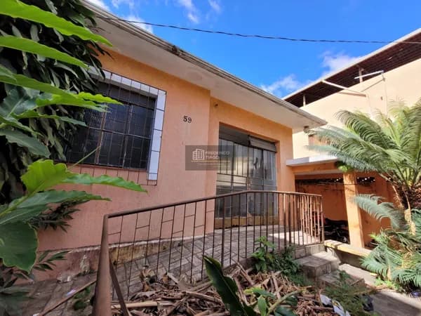 Casa 3 Quartos com Anexo – Bairro Carlos Prates, Belo Horizonte