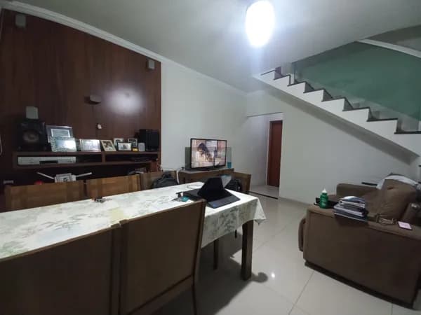 Casa Geminada Duplex – 2 Quartos – Bairro Etelvina Carneiro | Região Norte de Belo Horizonte