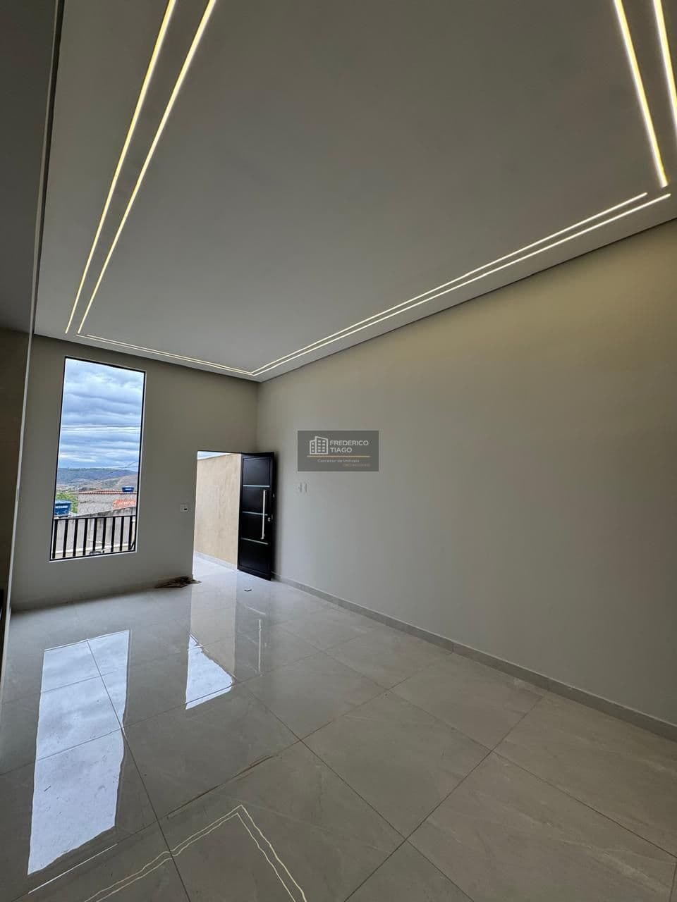 Casa Individual 3 Quartos com Suíte e Closet – Lote de 180m²