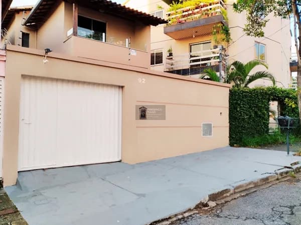 Casa 4 Quartos com 2 Suítes e 2 Vagas – 418m² – Bairro Heliópolis – Região Norte – Belo Horizonte