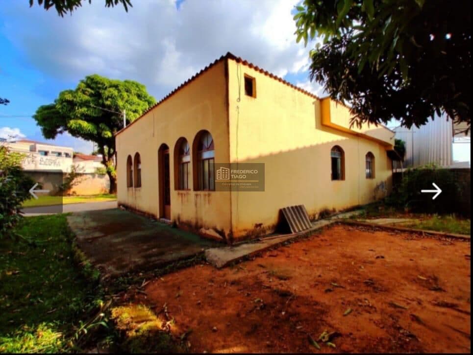 Casa 4 Quartos com Quintal – Bairro Milanez, Contagem