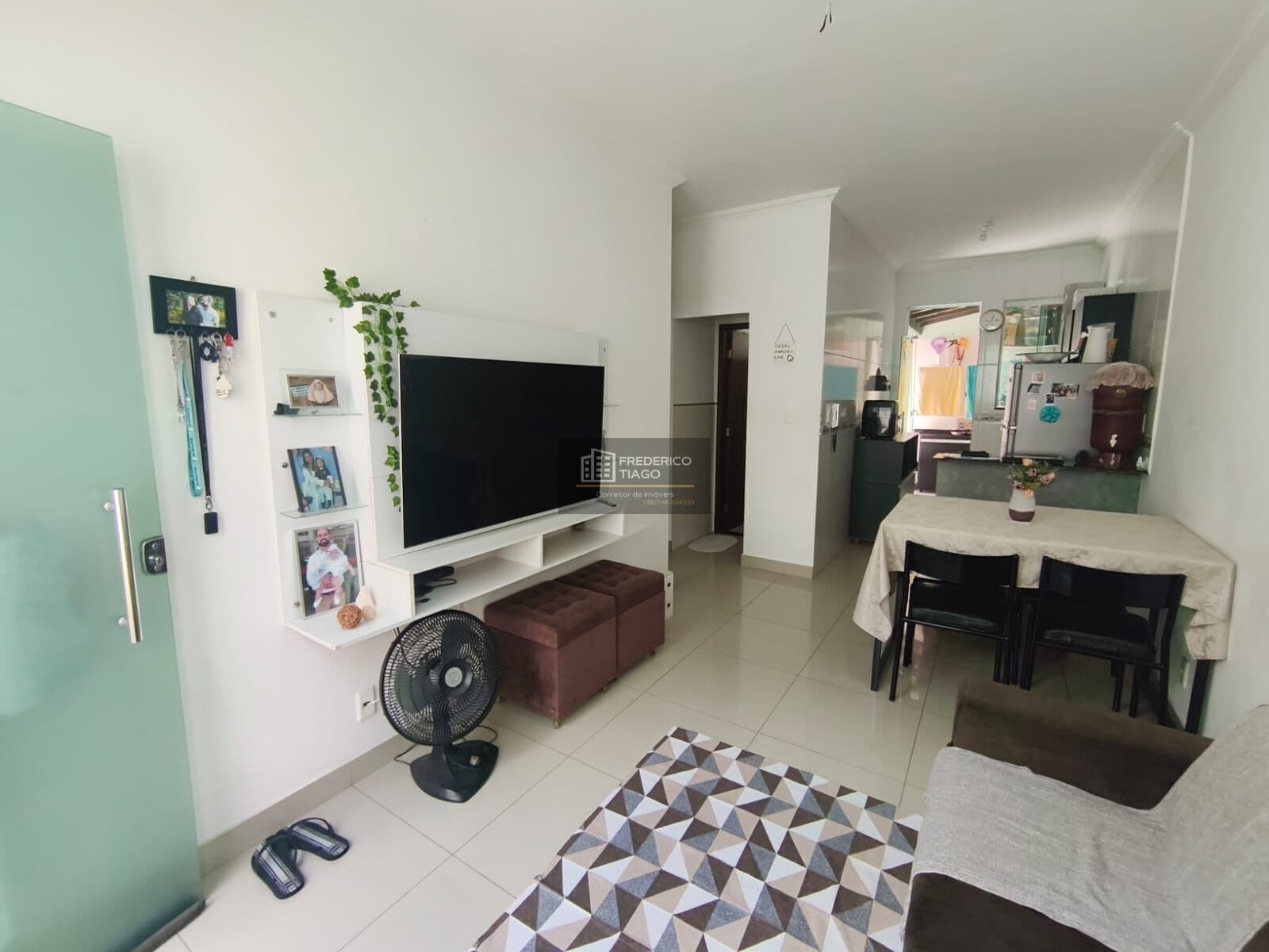 Excelente Casa 2 quartos em Condomínio no Bairro Parque Xangri-Lá Contagem