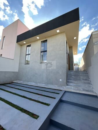 Casa a Venda em Bom Jesus dos Perdões