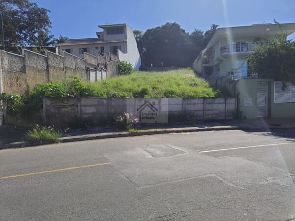Excelente Terreno no Jardim Paulista com Vista da Pedra Grande