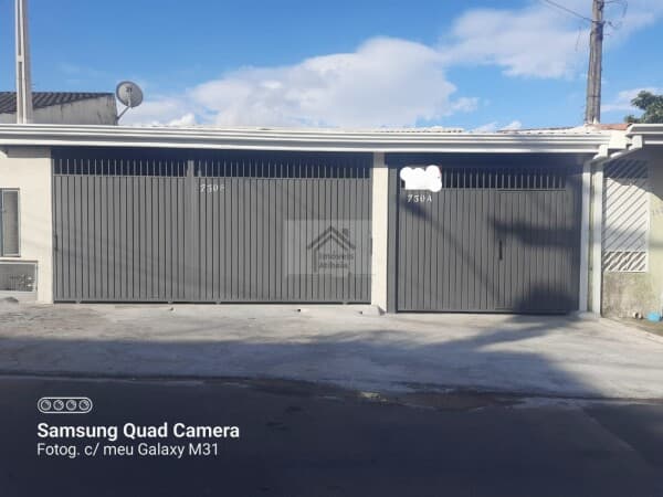 Oportunidade em Atibaia - 2 Casas para Renda