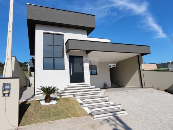Casa Térrea em Condomínio em Atibaia