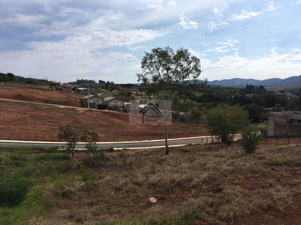 Lote/Terreno em Atibaia - Vila Santa Helena