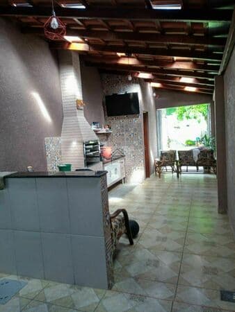 CASA EXCELENTE A VENDA