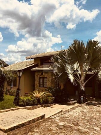 Casa de Condomínio em Bom Jesus dos Perdões - Guaxinduva