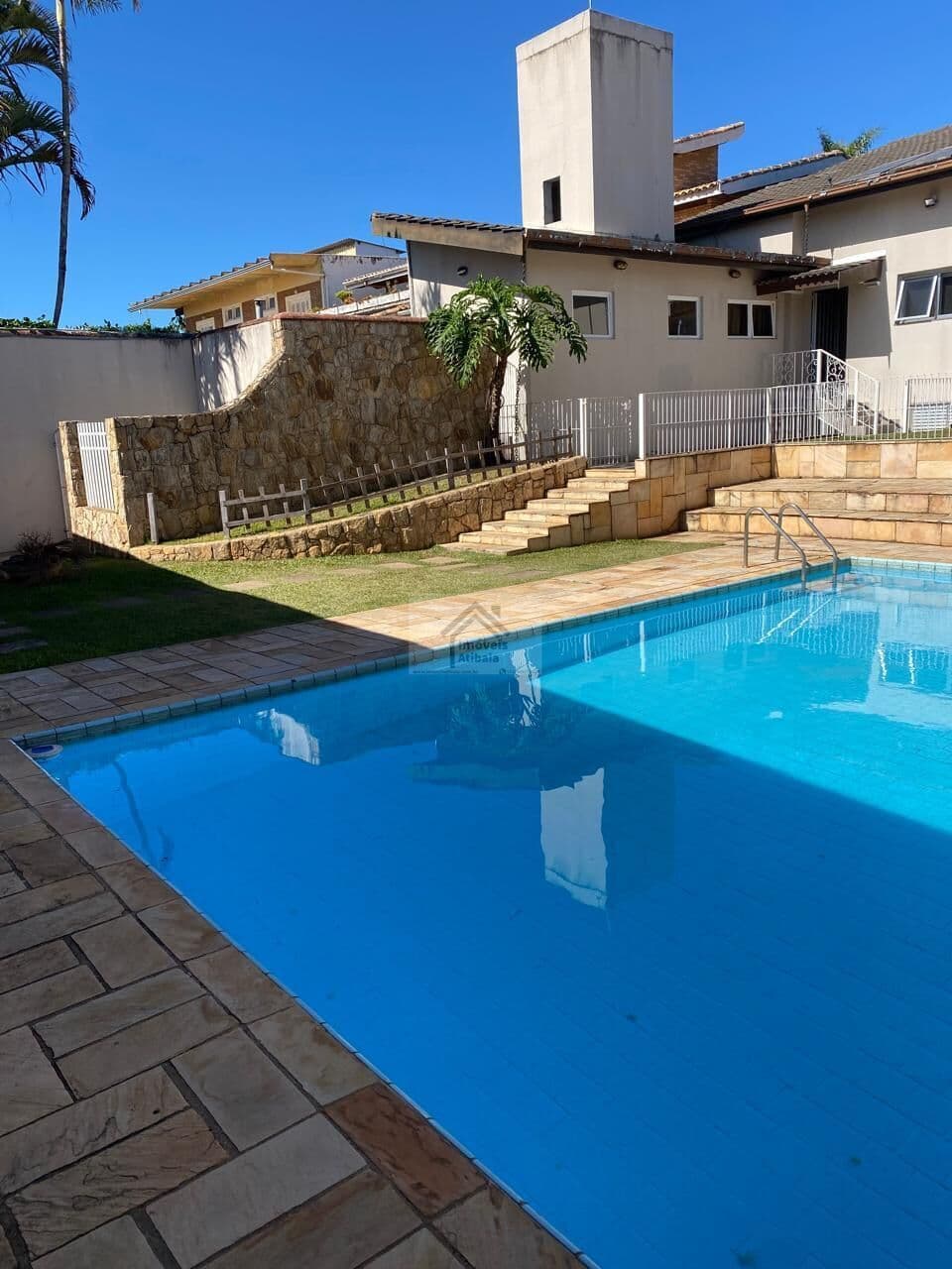 Aluga - Casa Térrea em Atibaia
