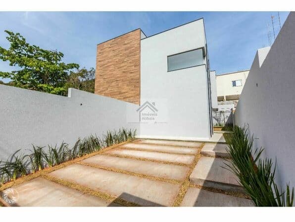 LINDO SOBRADO COM BREVE FINALIZAÇÃO