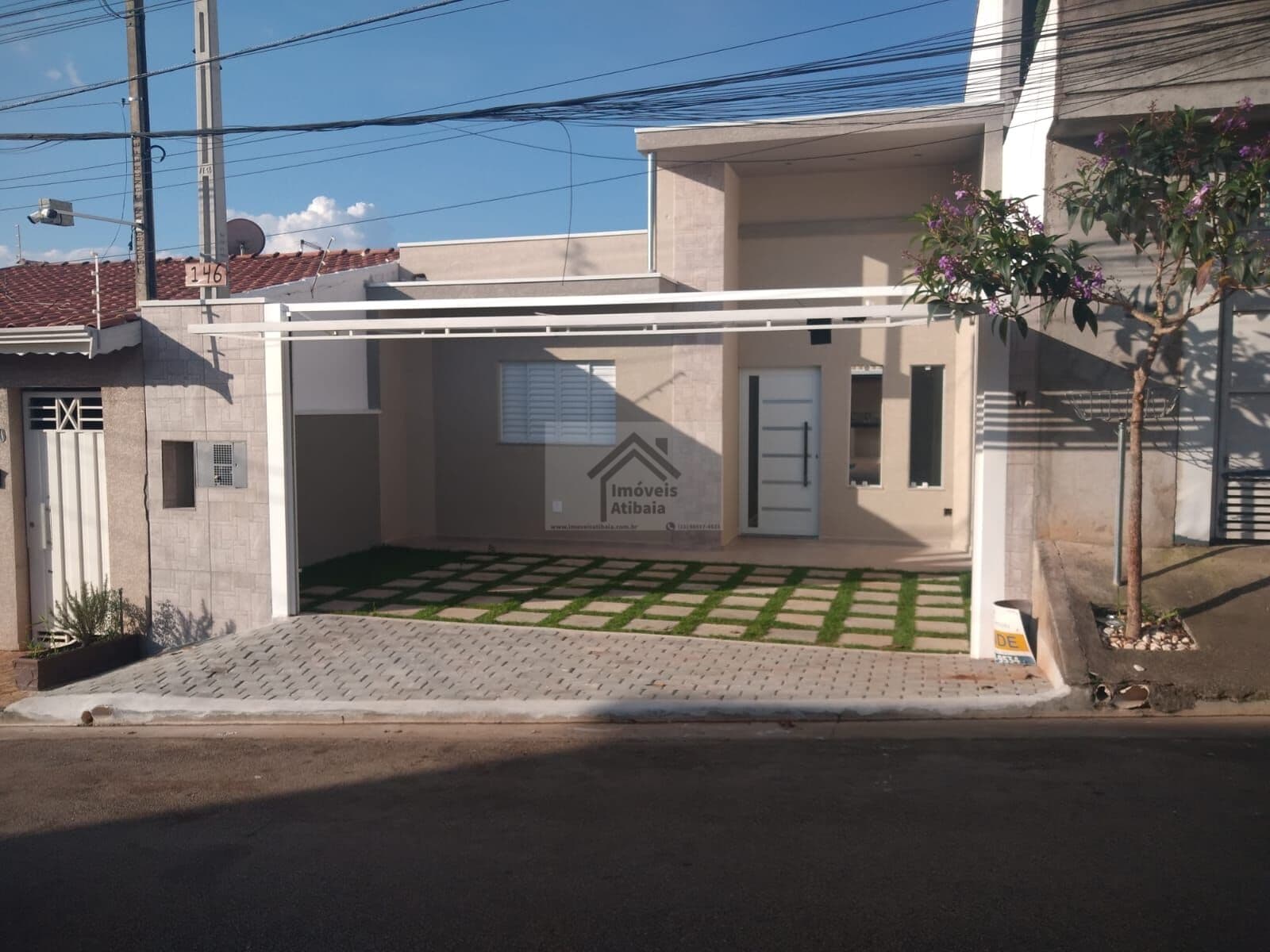 Casa Térrea com Piscina no Bairro Nova Atibaia
