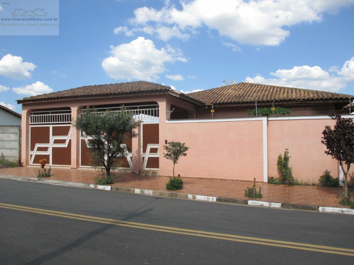 Casa Padrão para Venda em Loteamento Vale das Flores Atibaia-SP