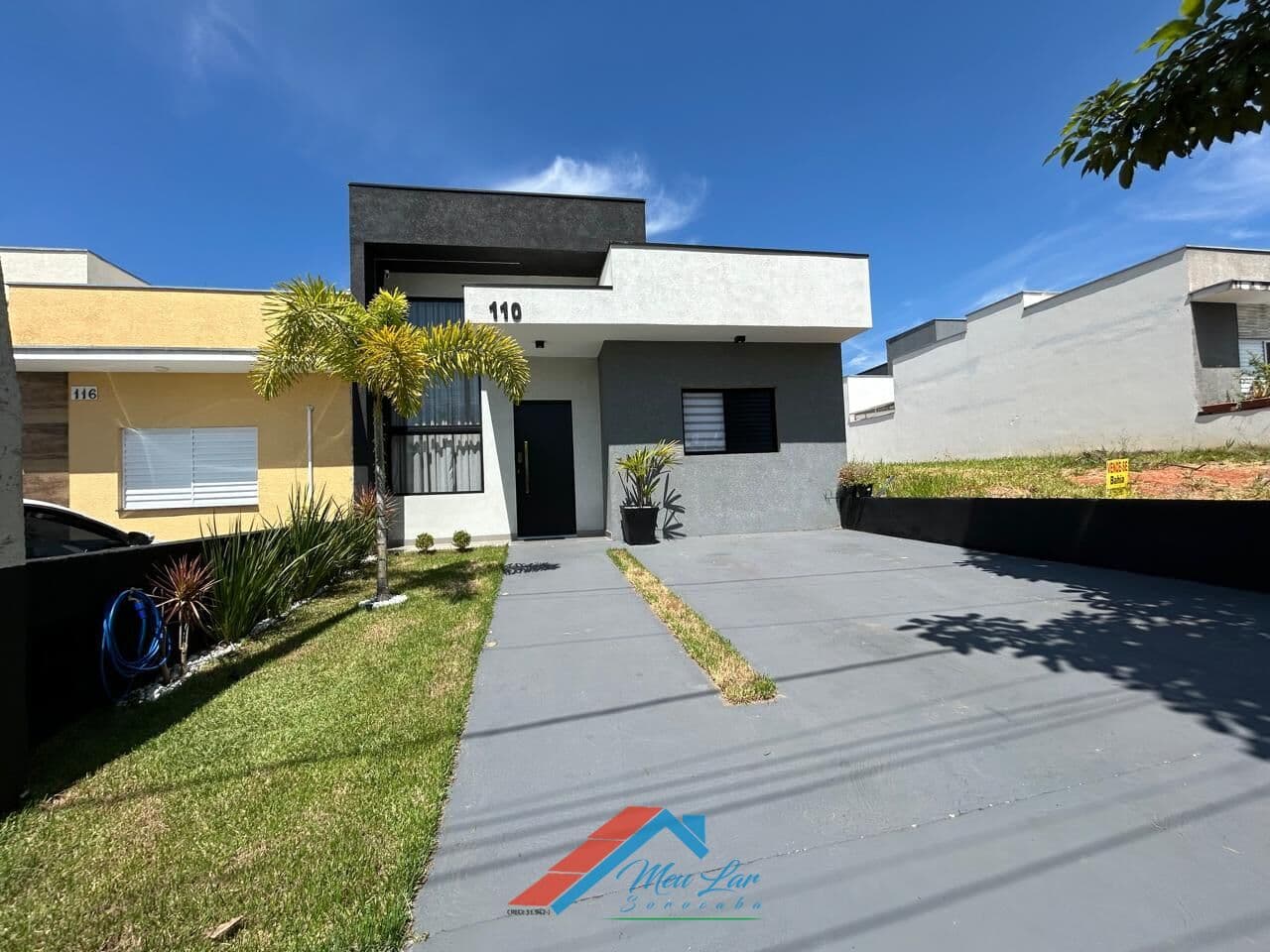 Linda Casa em Condomínio