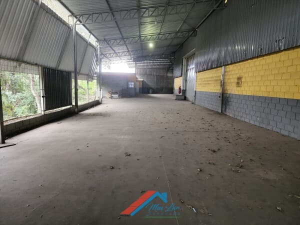 Imóvel Industrial amplo na Zona Industrial
