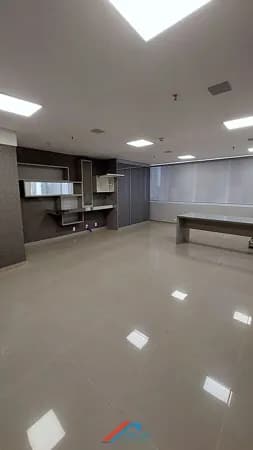 Maravilhosa sala em região nobre