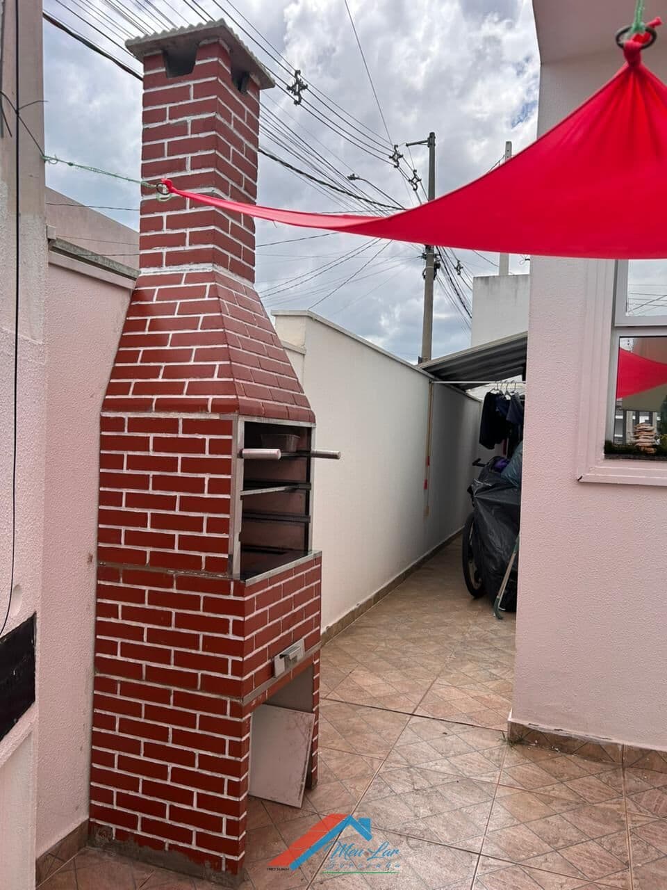 Sobrado seminovo em ótima localização