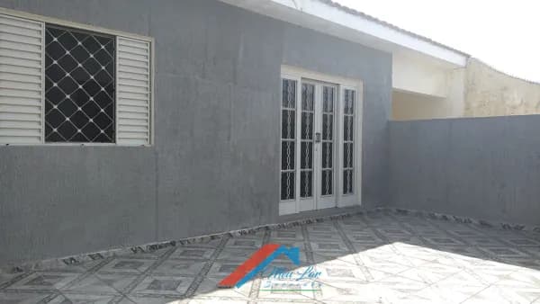 Casa Térrea na Zona Norte de Sorocaba c/ Suíte e 2 Quintais | Perto do Shopping Cidade