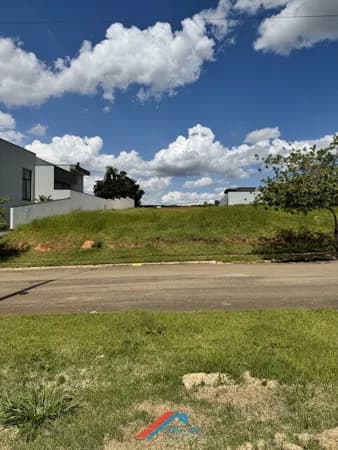 Maravilhoso terreno de 1000 metros