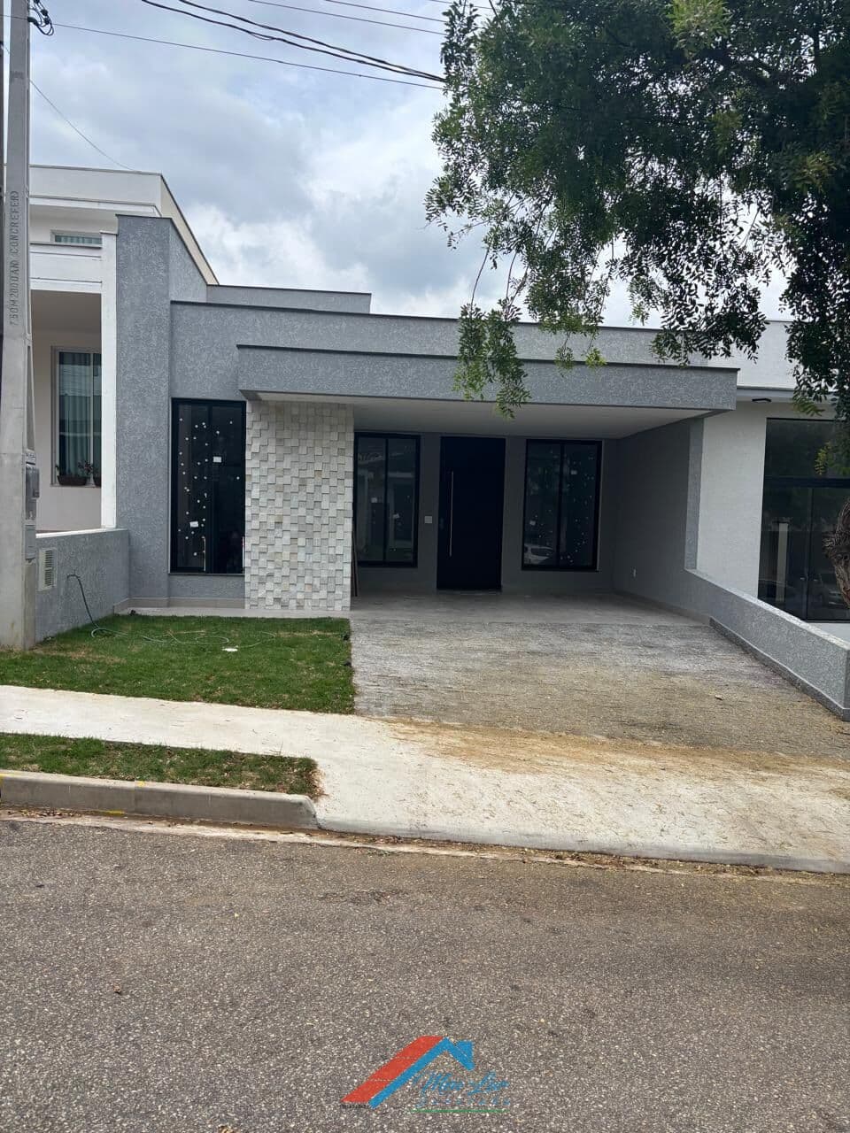 Linda Casa em Condomínio