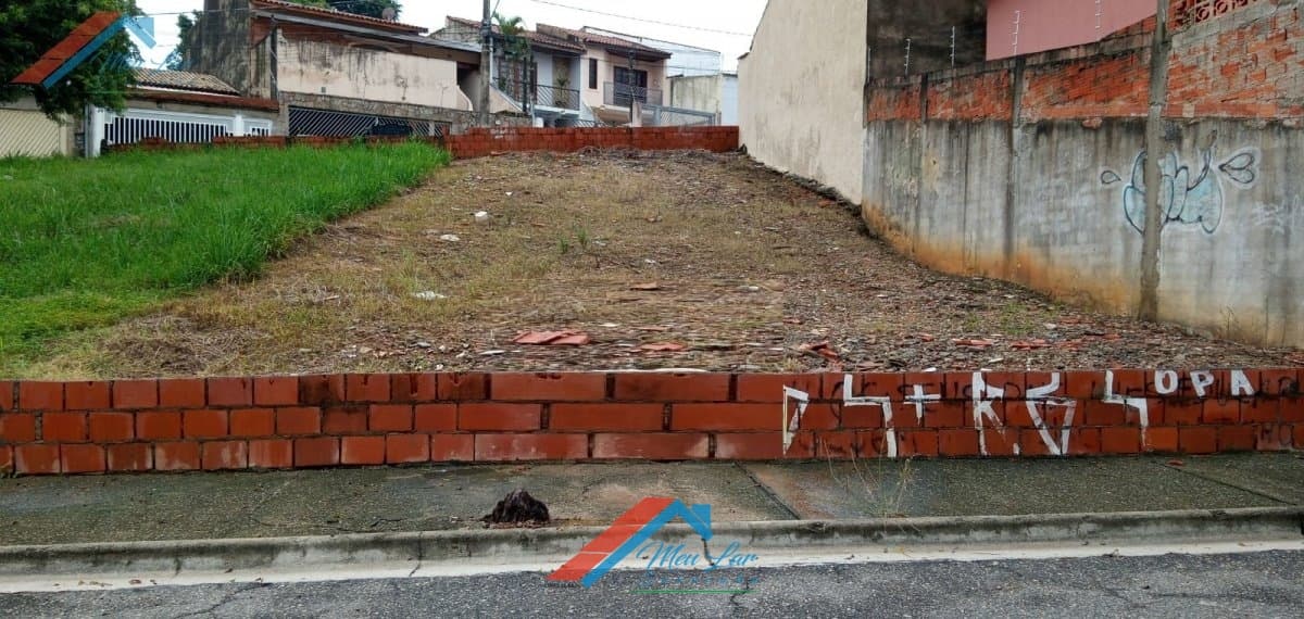 Excelente Terreno com duas frentes