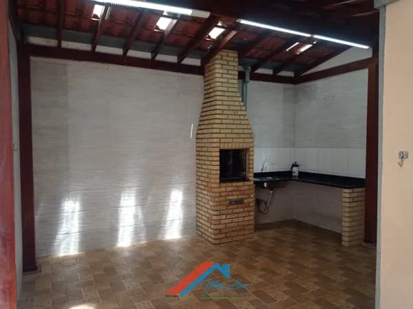 Linda Casa em Condomínio