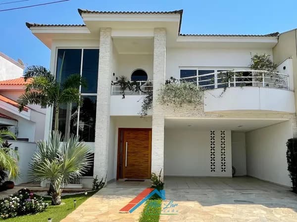 Maravilhosa Casa em Condomínio