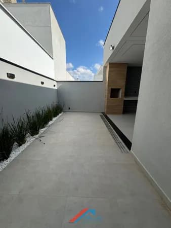 Casa em Condomínio Fechado